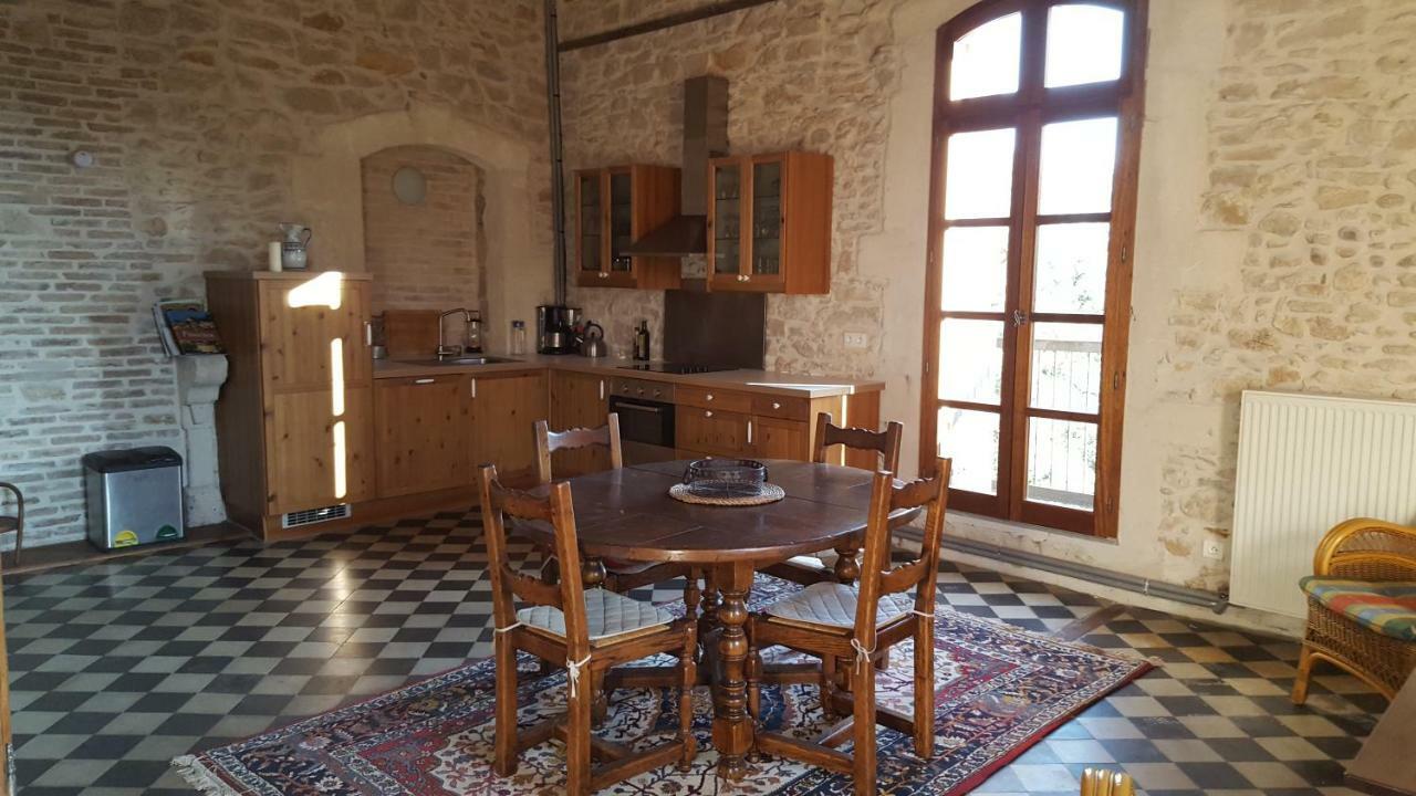 La Mejanenque Vénéjan Exterior foto