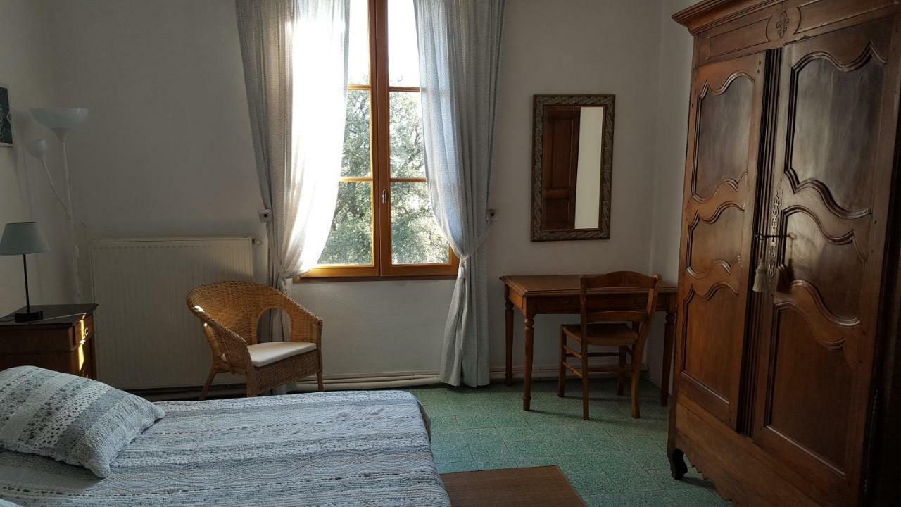 La Mejanenque Vénéjan Exterior foto